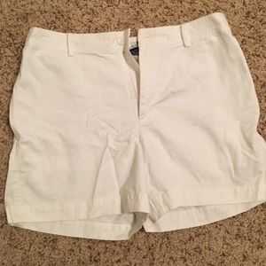 White gap retro fit shorts size 8